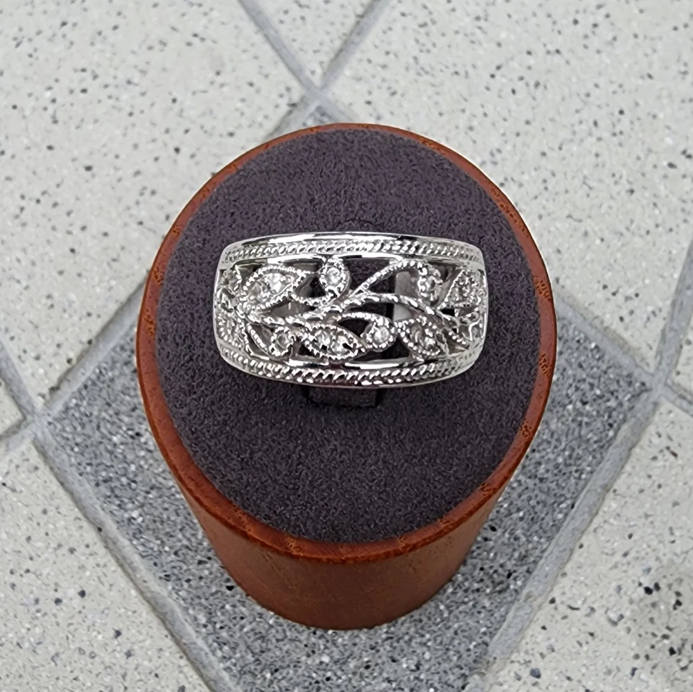 RS Covenant Silver Filigree Vine Floral Crystal Openwork Band Dome Ring